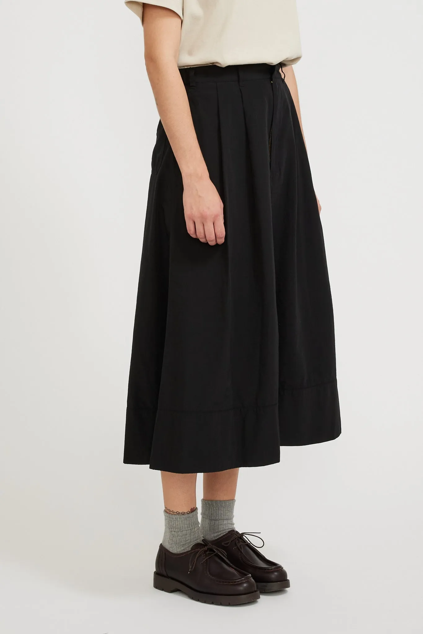 2 Tuck Skirt Black