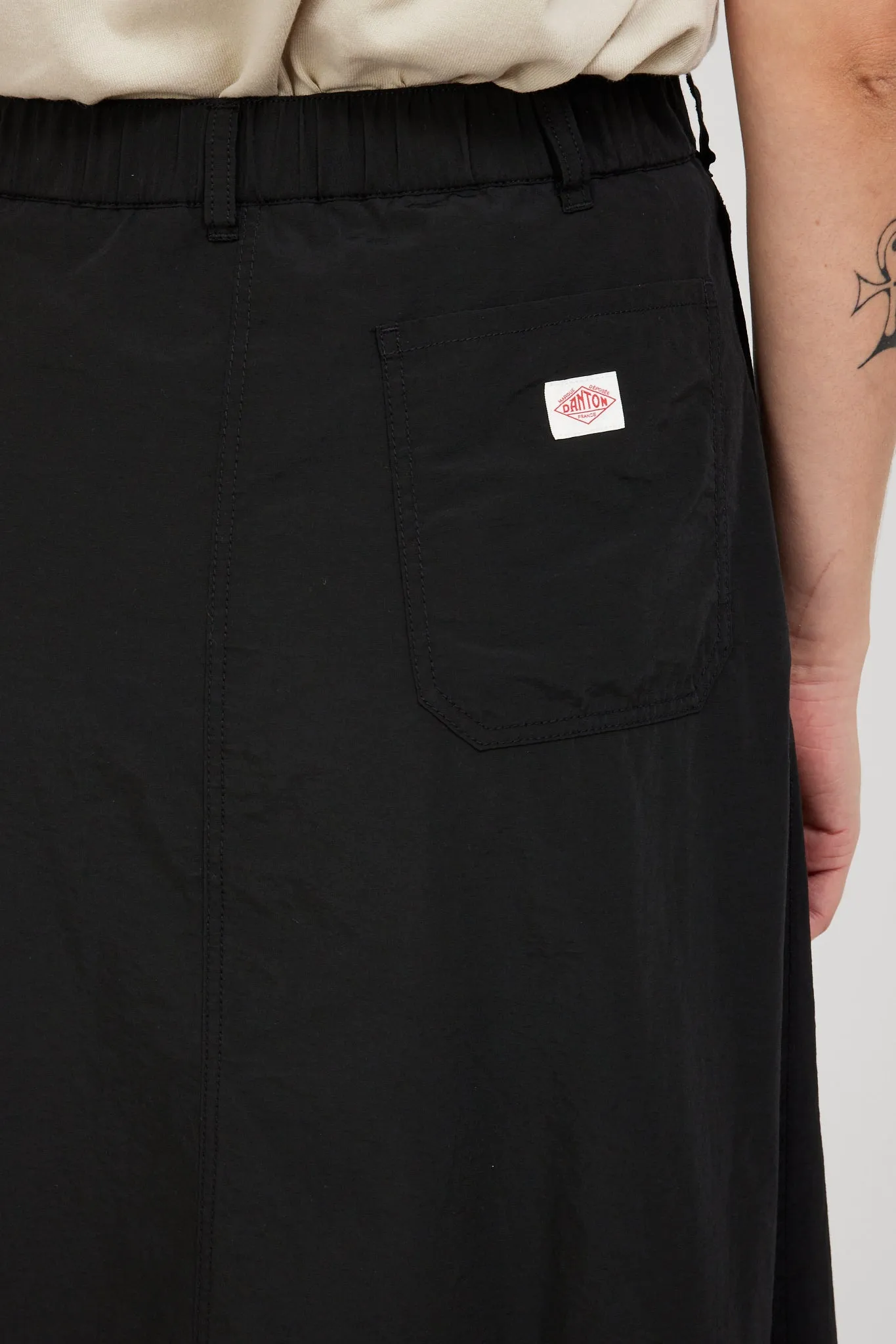 2 Tuck Skirt Black