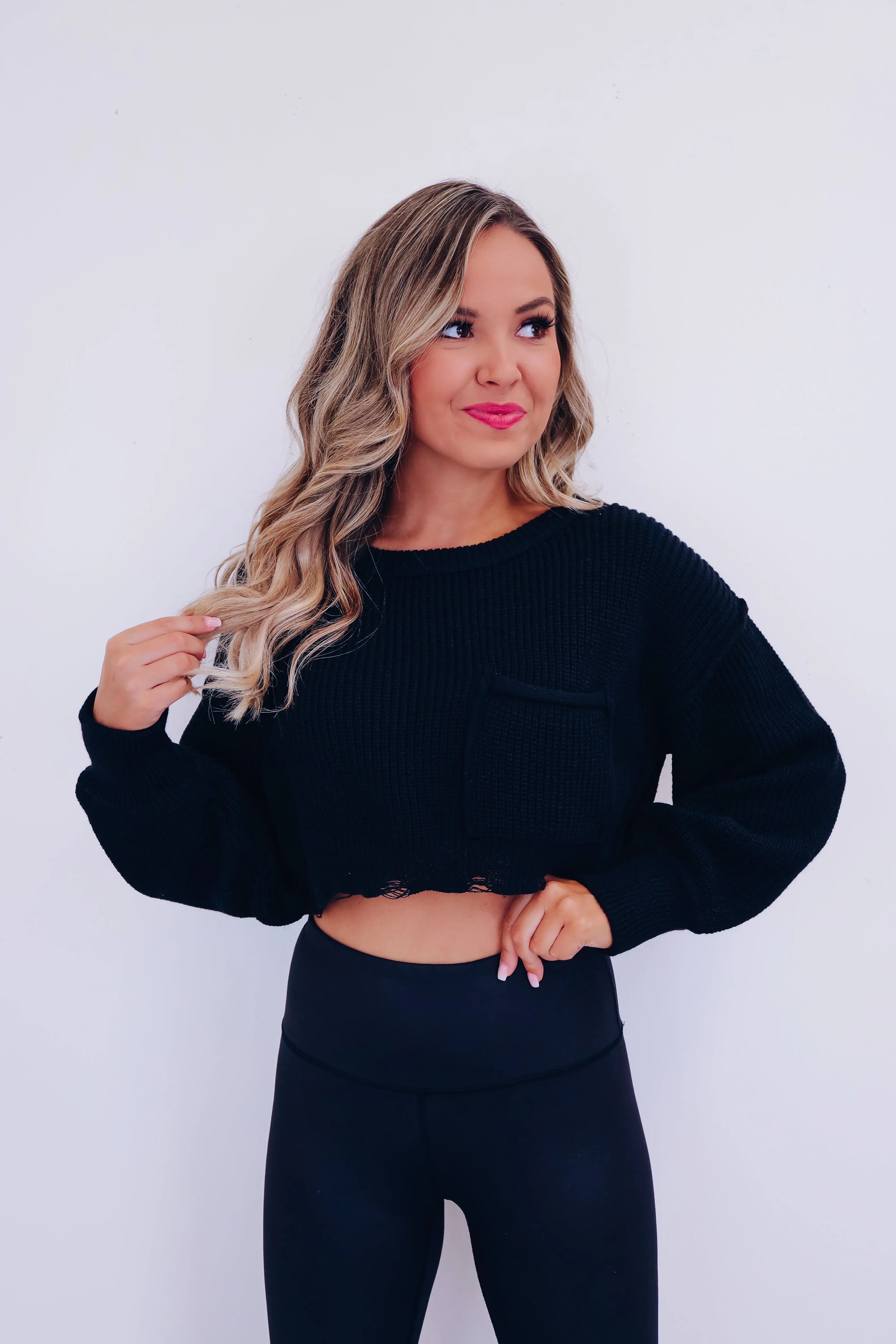 Zuri Puff Sleeve Cropped Sweater - Black